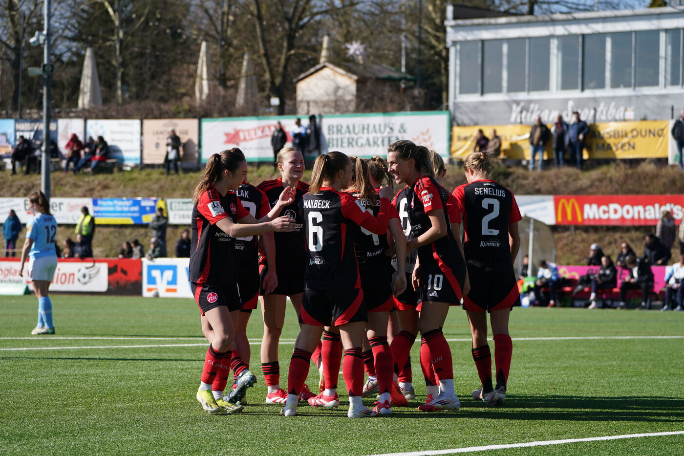 Physiotherapeut*in (m/w/d) im Bereich Frauen- und Mädchenfußball auf geringfügigen Basis chez 1. FC Nürnberg